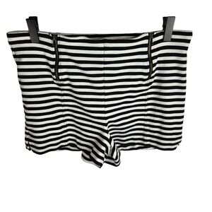 Sunday‎ Best Aritzia Women's Size 8 Striped Zip Front Shorts Black White